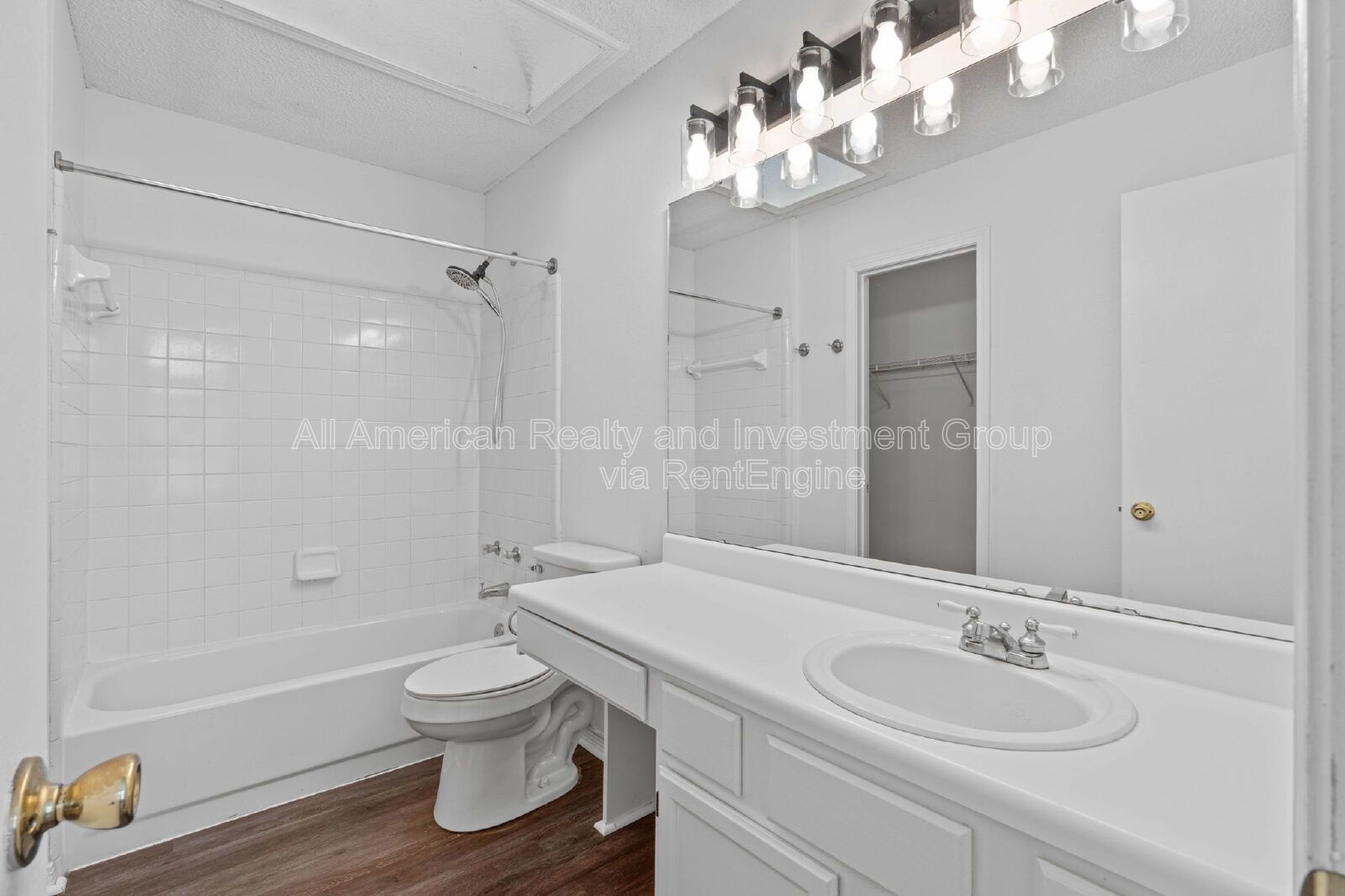 1721 Colonial Court property image