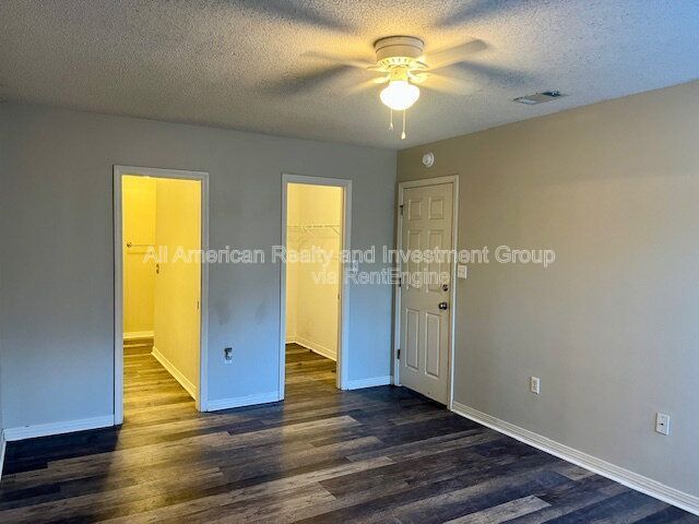 504 Easy Street property image