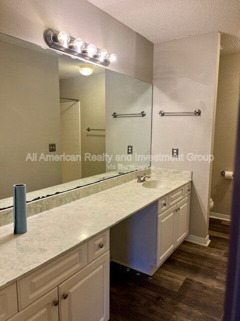 504 Easy Street property image