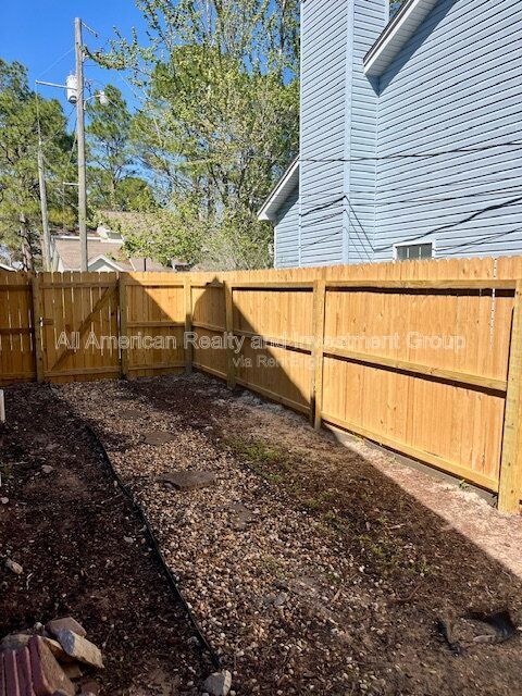 504 Easy Street property image