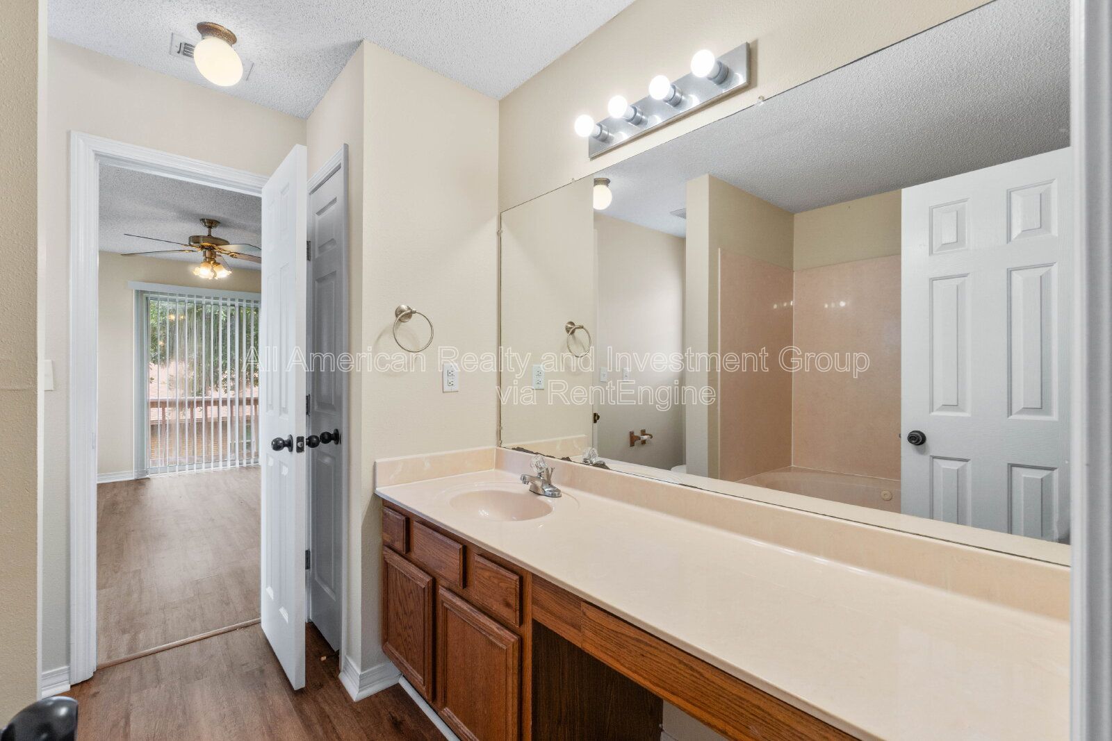 104 Hydac Road B property image