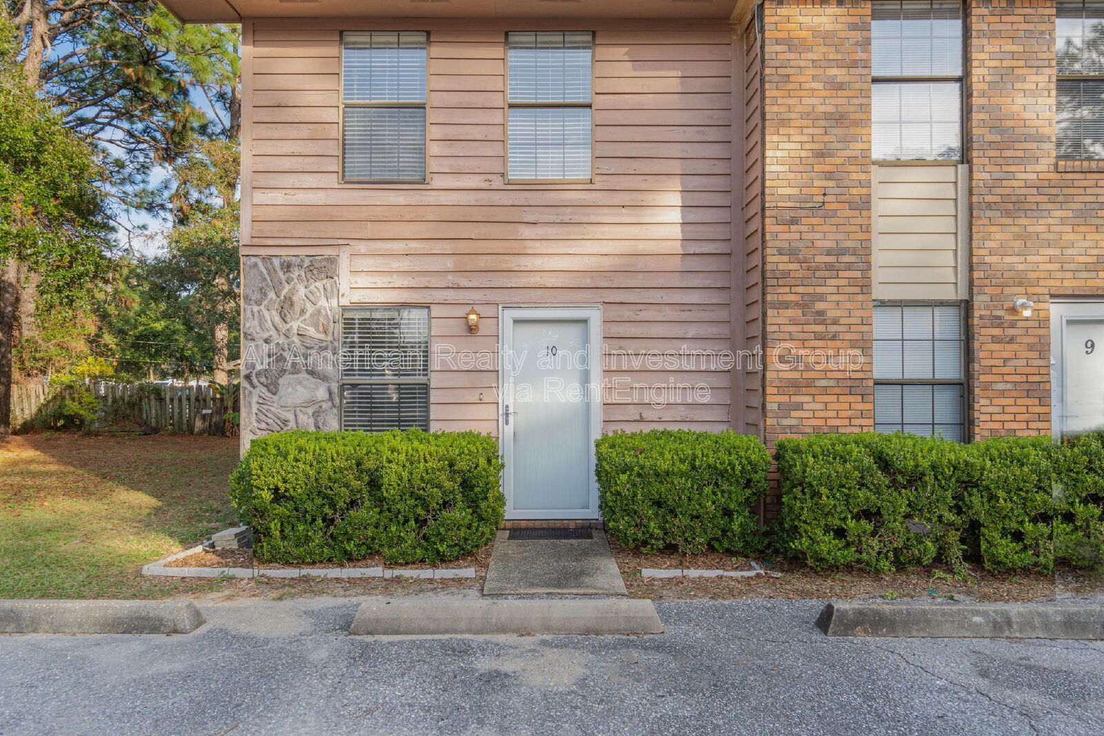 611 Center Street Unit 10 property image
