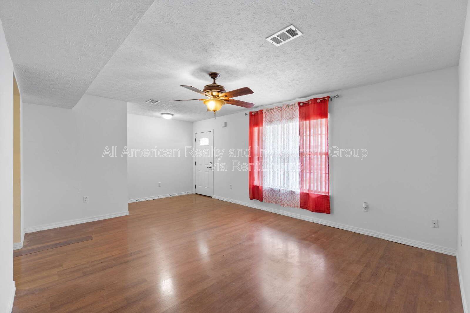 1815 Pointed Leaf Lane property image