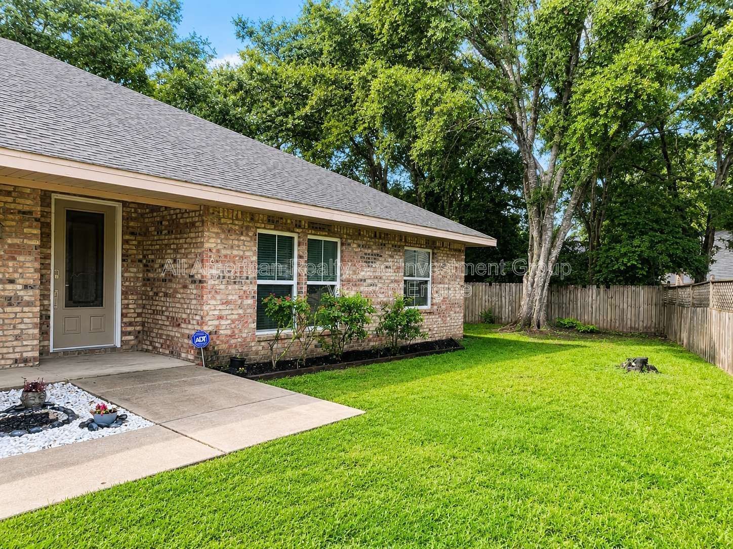 598 Emerald Lane property image