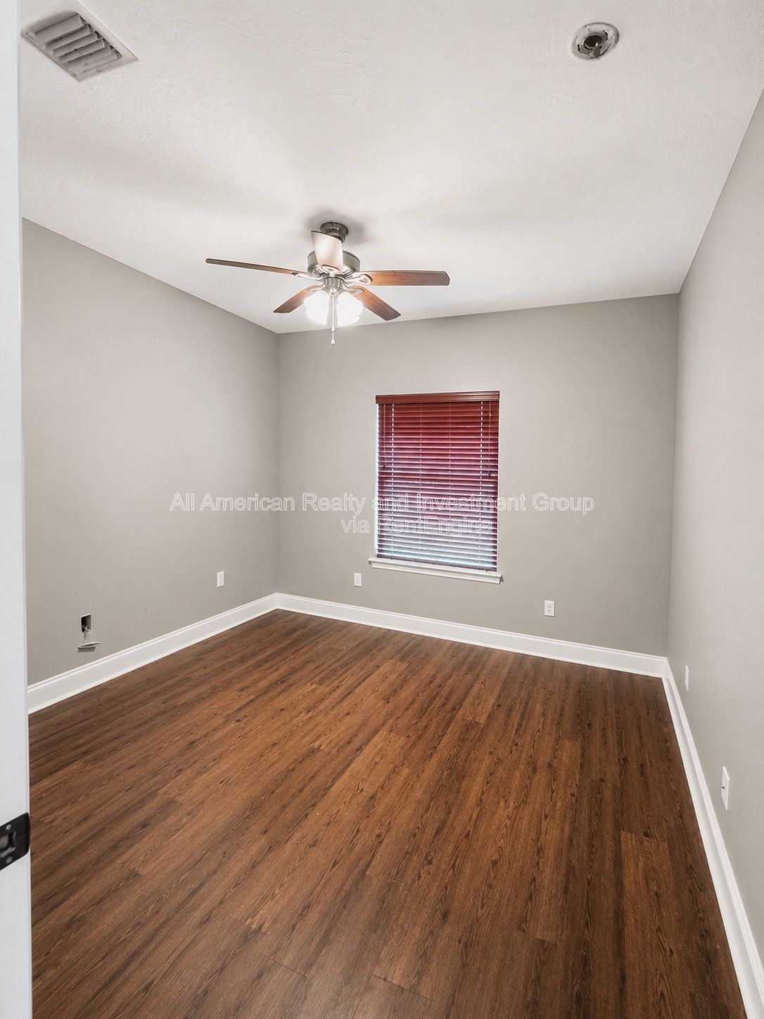 598 Emerald Lane property image