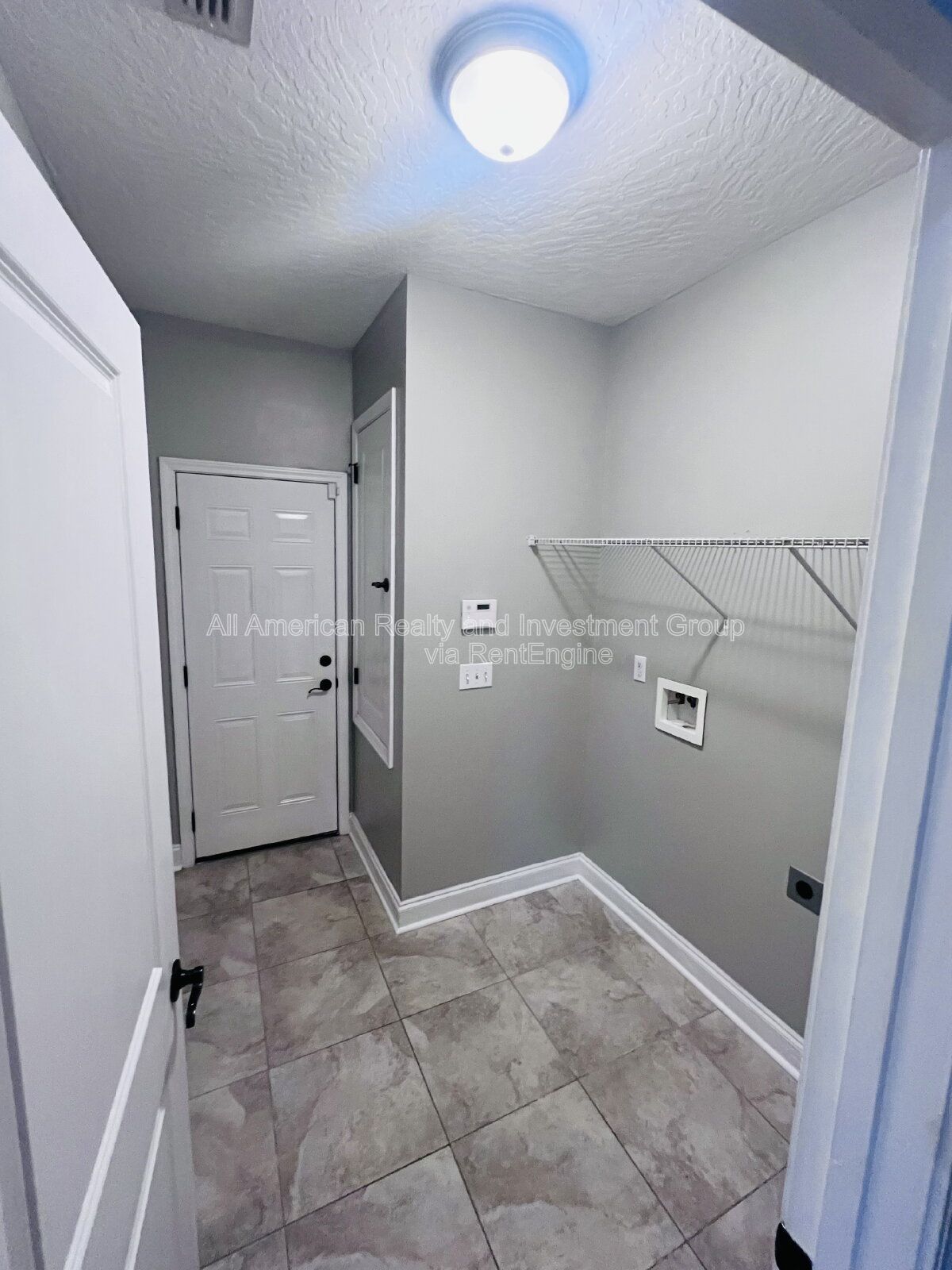 598 Emerald Lane property image