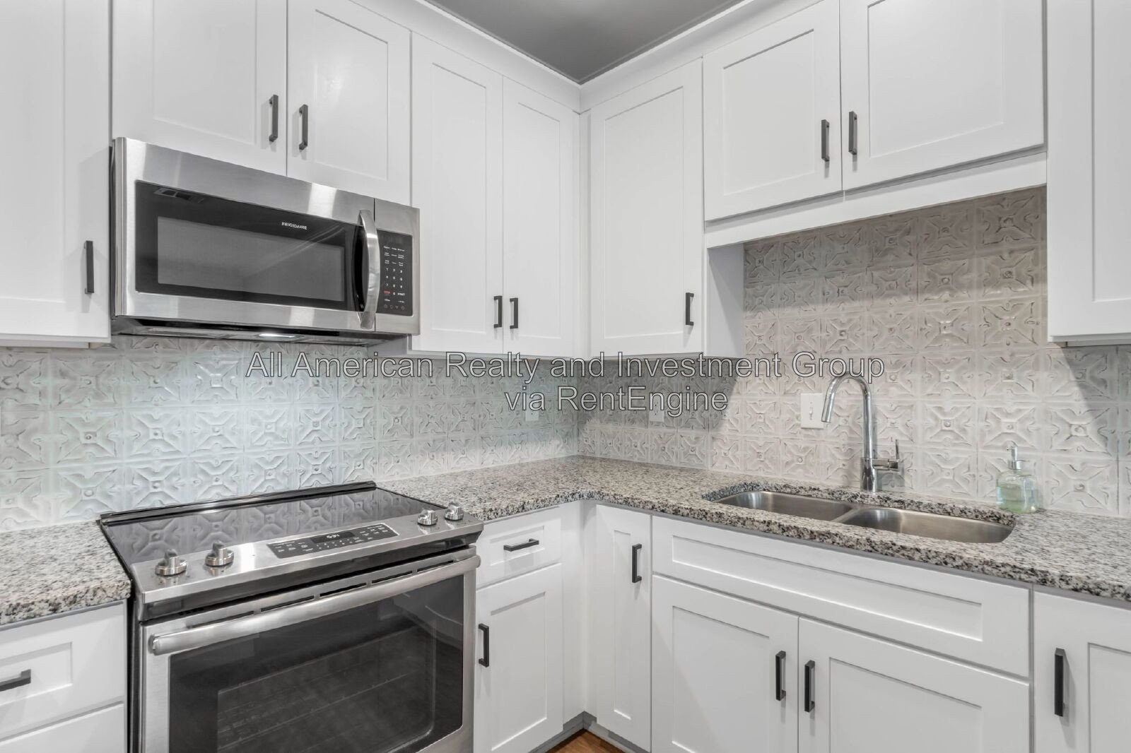 1817 Stable Lane property image