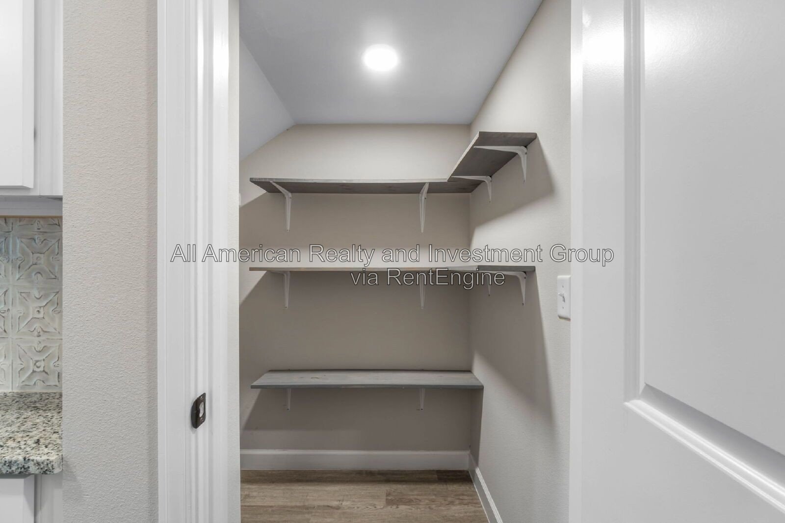 1817 Stable Lane property image