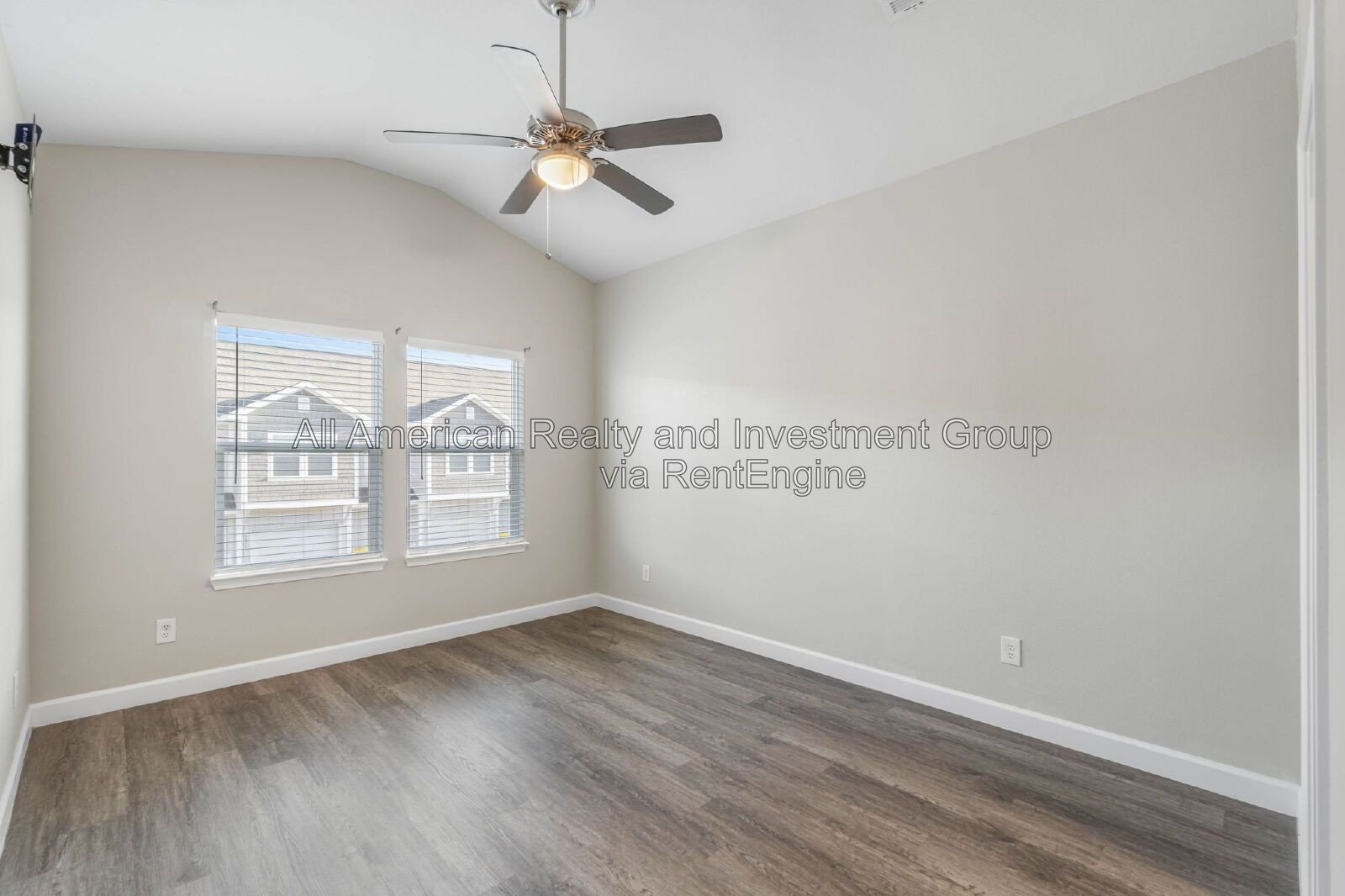1817 Stable Lane property image