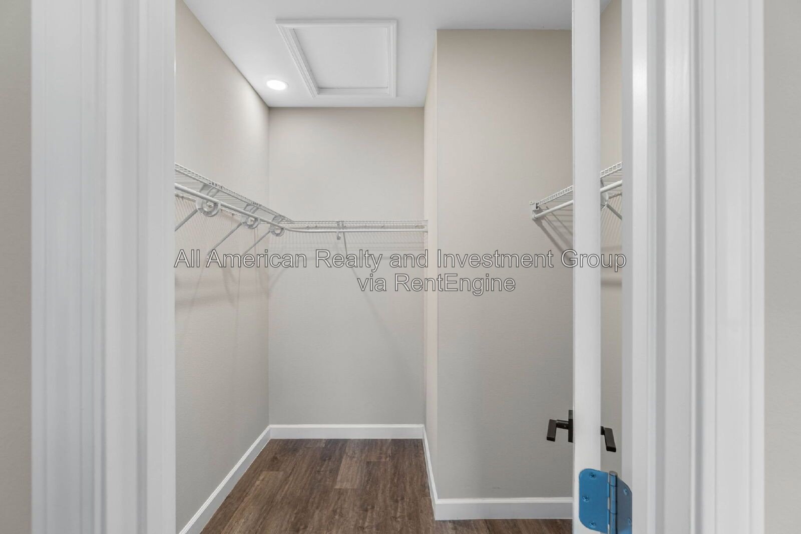 1817 Stable Lane property image