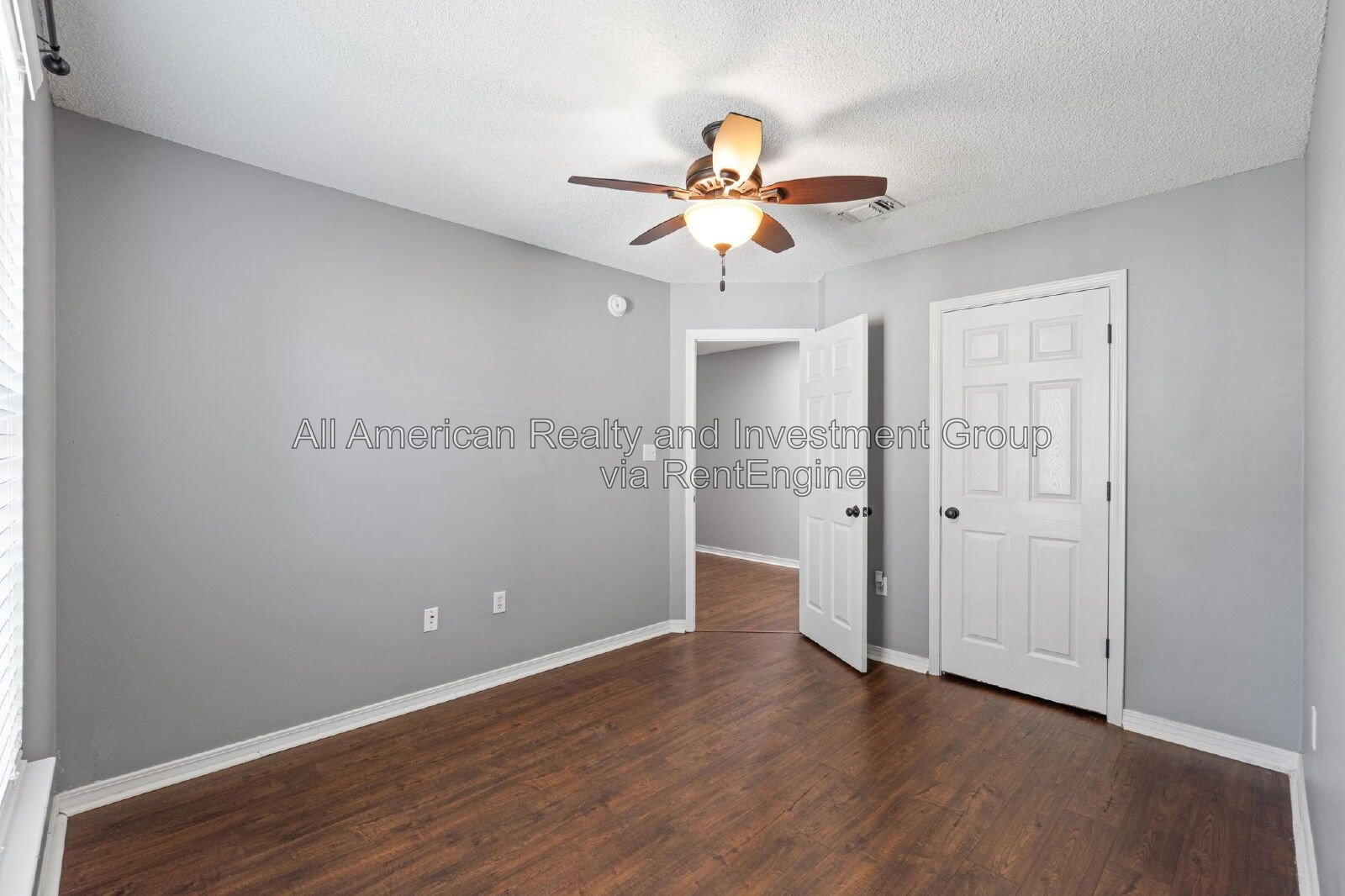 561 Rough leaf property image