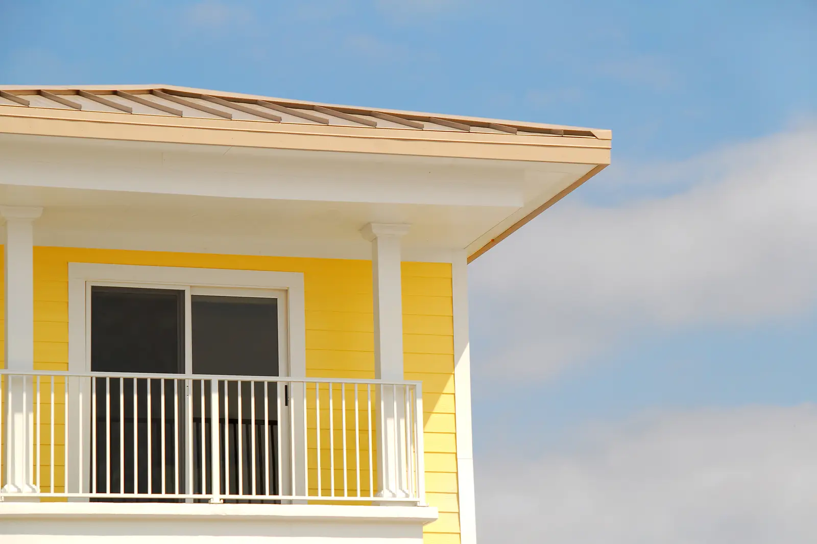 Why Fort Walton Beach Investors Use Property Managers to Grow Their Portfolios